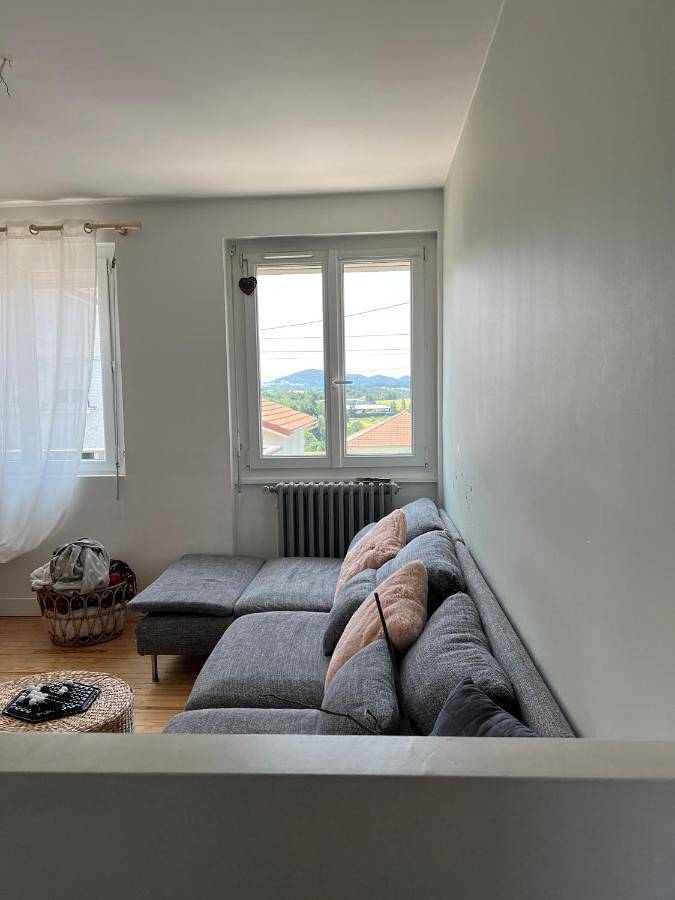 Location de vacances pour 6 personnes, avec balcon ainsi que piscine et jardin à Yssingeaux - 3