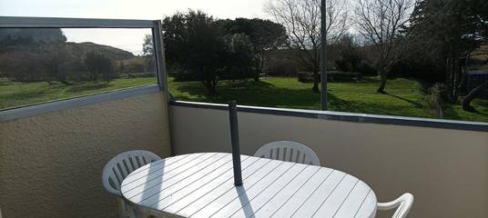 Gîte pour 5 personnes, avec terrasse et jardin dans Plage des Govelins