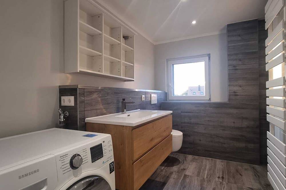 Entire apartment, Hochwertige & Moderne 3 Zimmerwohnung mit Balkon in Bester Lage in Sandhausen in Hockenheimring, Sandhausen