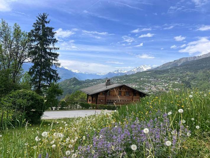 Chambre d’hôte pour 2 personnes, avec jardin et vue à Icogne