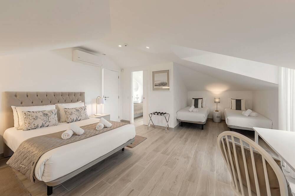 Lux House - Exclusive Retreat w/ Pool & View, foto 6