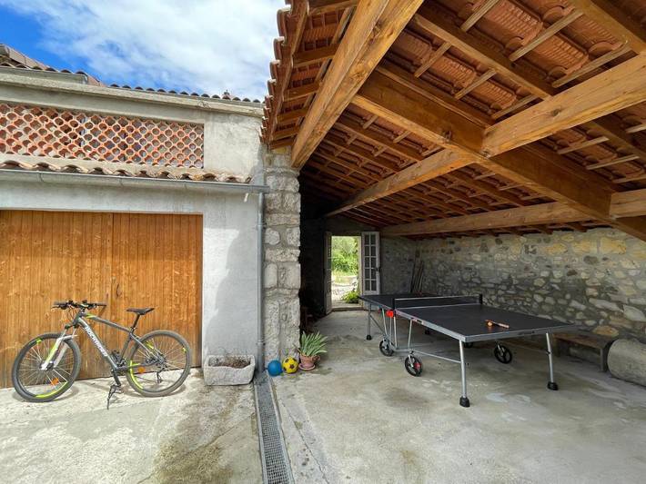 Location de vacances pour 8 personnes, avec vue et jardin, animaux acceptés à Lussas - 4