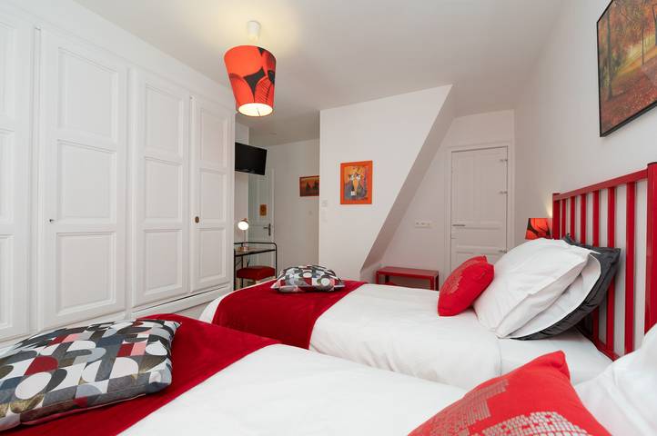 Guest Room 'A L’abri - An Tan' with Shared Terrace, Garden, and Wi-Fi in Saint-Nolff, Regionalt naturreservat i Golfe du Morbihan