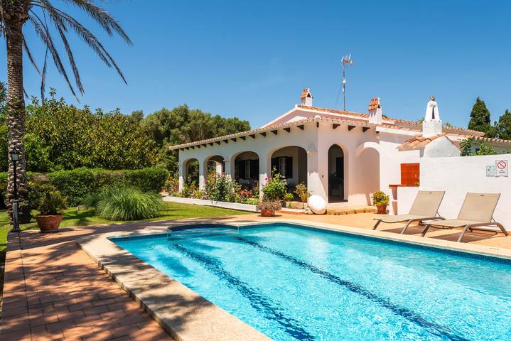 Villa for 4 people, with terrace and garden - 1