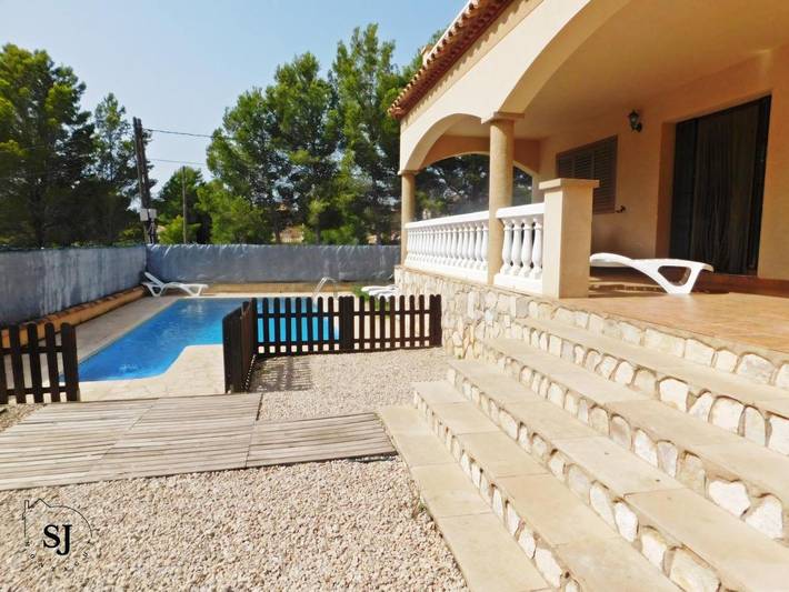 Chalet pour 14 personnes, avec vue ainsi que piscine et terrasse, animaux acceptés à L'Ametlla de Mar - 4