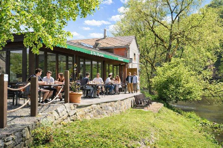 Hôtel pour 2 personnes, avec terrasse ainsi que jardin et vue, animaux acceptés dans Sy - 3