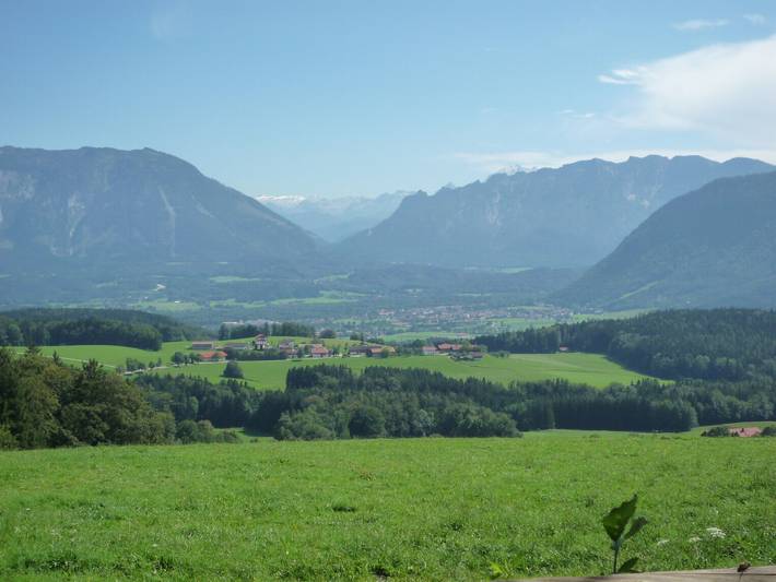 Ganze Ferienwohnung, Kochhof - Ferienwohnung Staufen 45 qm, 2 Schlafzimmer, Wohnküche, Balkon in Piding, Bayerische Alpen