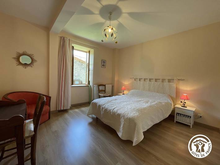 Gîte pour 8 personnes, avec terrasse à Montségur - 4