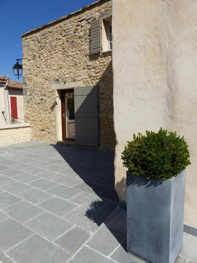 Location de vacances pour 4 personnes, avec piscine ainsi que vue et balcon à Mane - 3