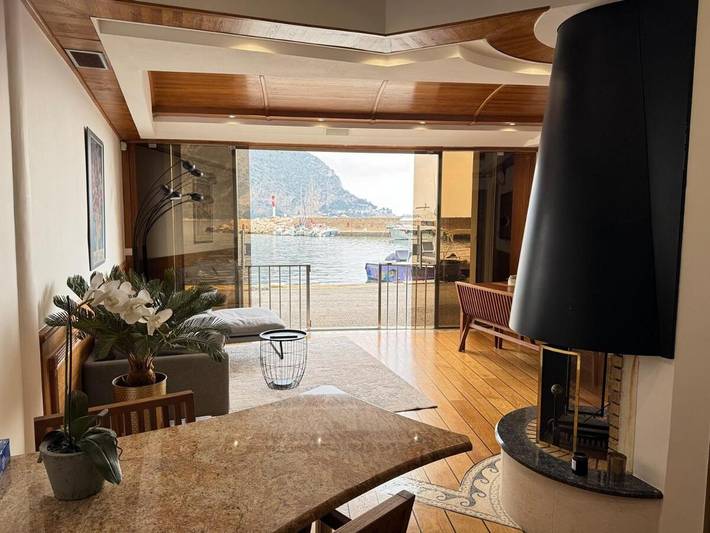 Gîte pour 6 personnes, avec Terrasse ainsi que Jardin et Vue dans Port Du Sylva Maris Eze