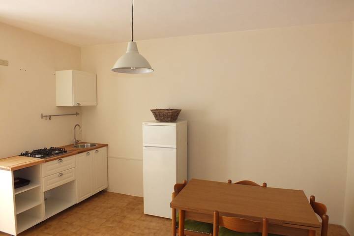 Appartamento intero, Appartamento con barbecue e giardino - Appartamento Cm2a in Gli Alzi, Campo nell'Elba