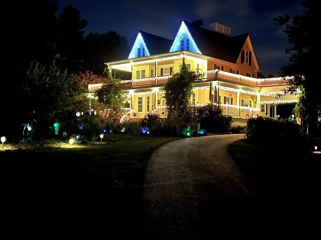 Quiet Central, Historic Farmhouse, Bed & Breakfast Suite - Suite 1 (New!) in Maryland