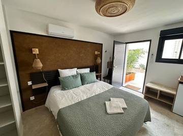 Chambre d’hôte pour 2 personnes, avec piscine et jardin, animaux acceptés à Uzès