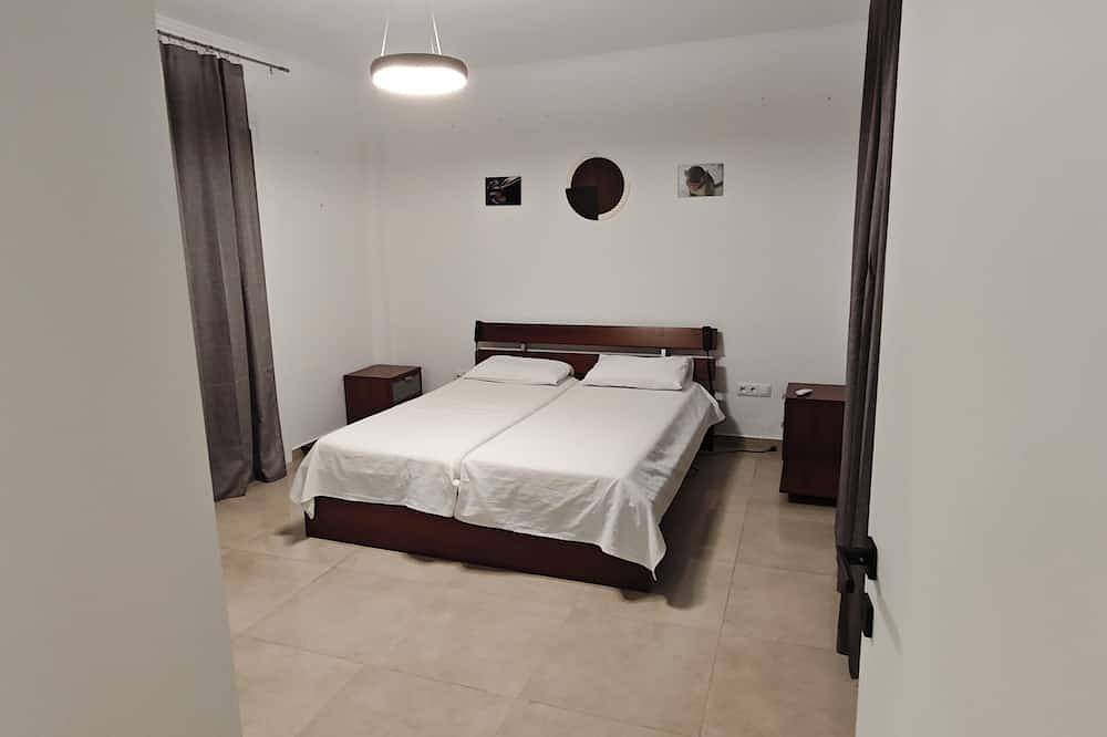 Geheel appartement, 3-bedroom condo in phenomenal Kavala with Ac and comfort in Kavala, Regio Kavala