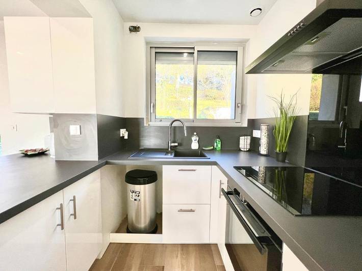 Location de vacances pour 6 personnes, avec terrasse ainsi que jardin et vue à Saint-Georges-lès-Baillargeaux - 2