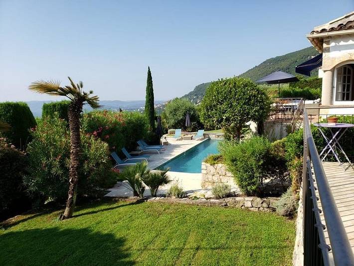 Ferienhaus für 8 Personen, mit Pool und Balkon sowie Garten, kinderfreundlich in Grasse
