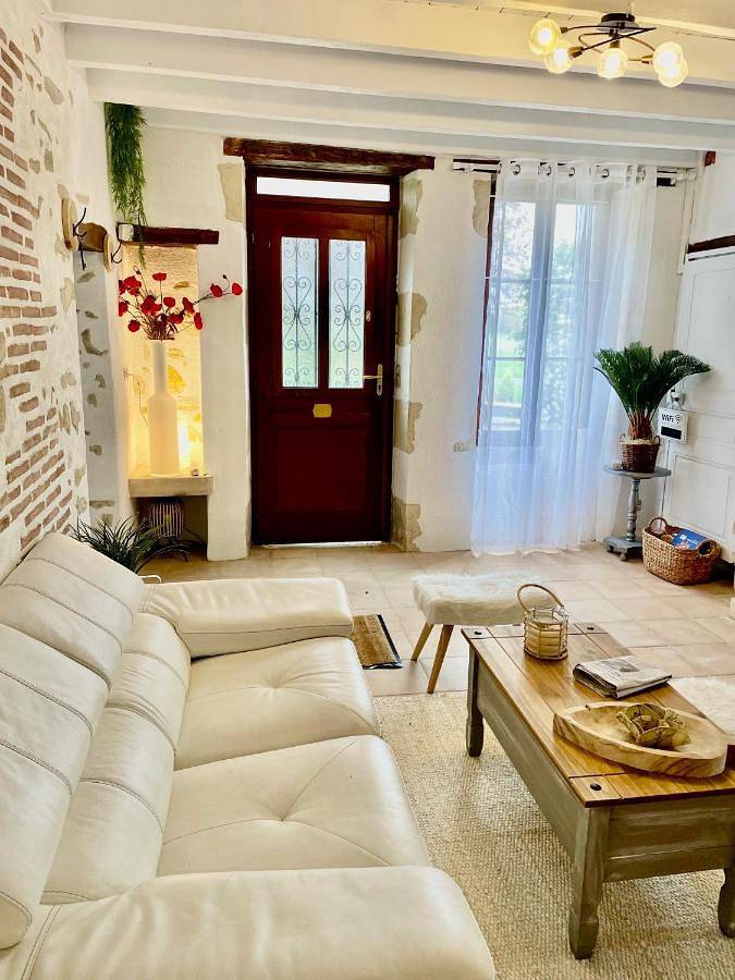 Location de vacances pour 4 personnes, avec terrasse et jardin à Mars-sur-Allier - 2