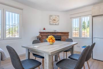 Villa for 4 Guests in Llucmajor, South Majorca, Picture 3
