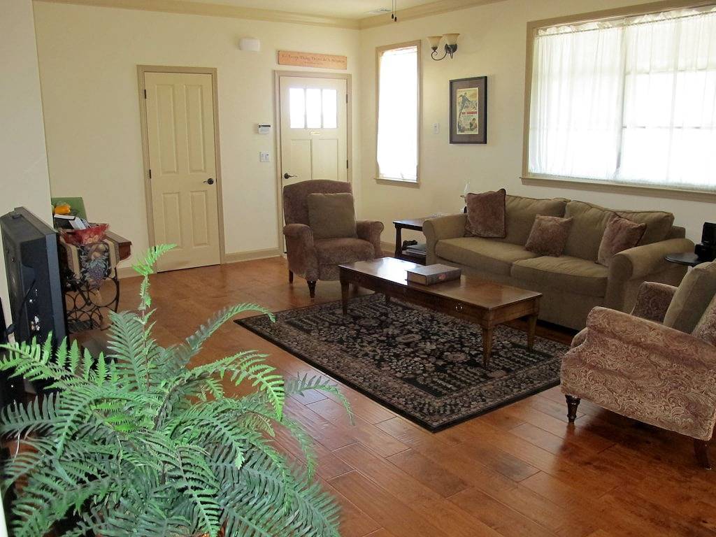 Suite 16th - Charme vergangener Zeiten, kostenloses Wlan, Kabel, Innenstadt in El Paso de Robles, San Luis Obispo County