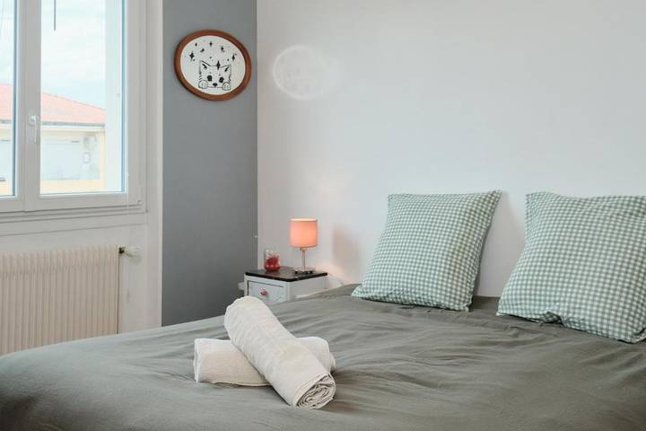 Gîte pour 6 personnes, avec Balcon et Terrasse à Saint-Bonnet-de-Mure - 3