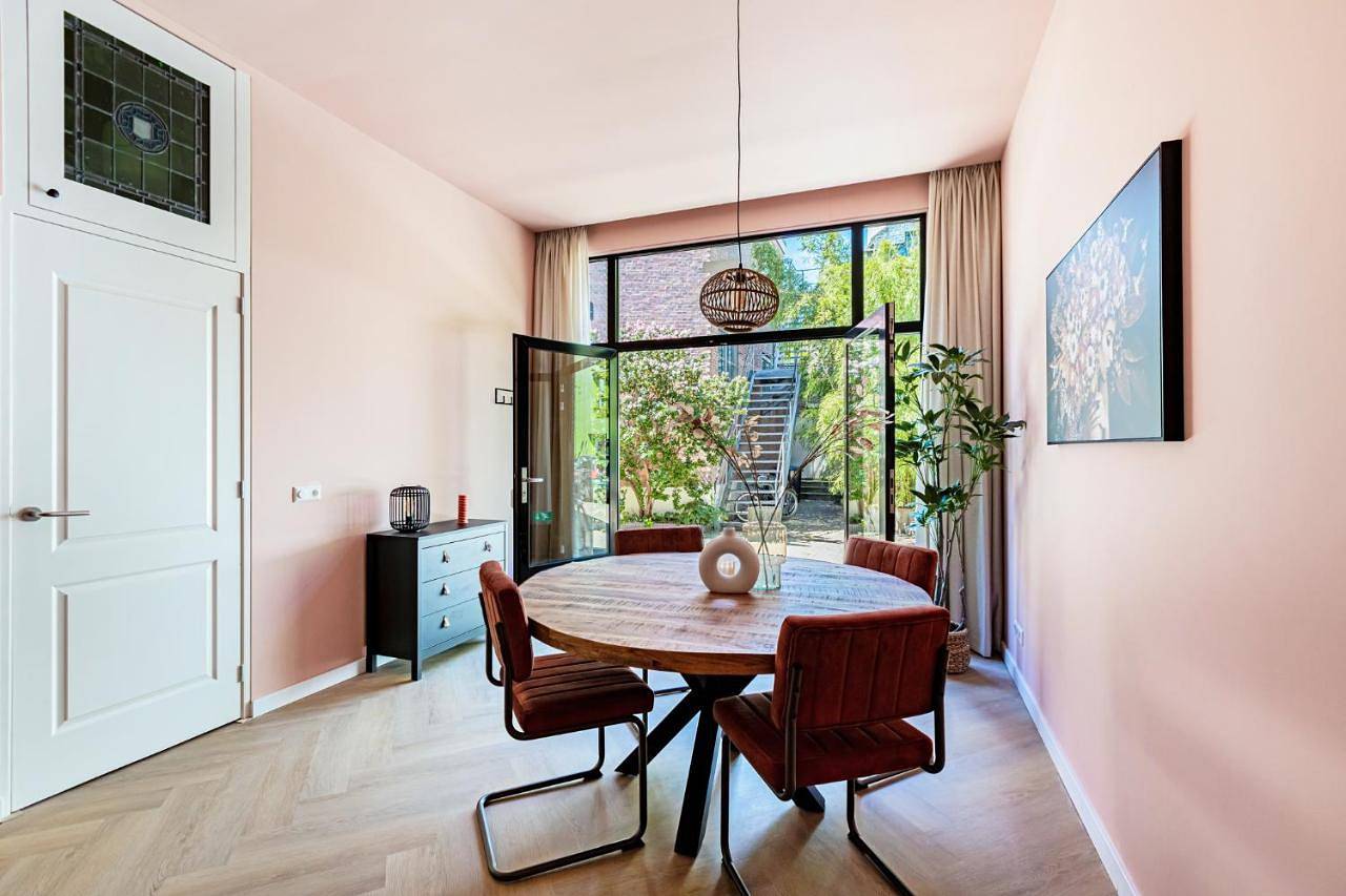 Geheel appartement, Two-Bedroom Apartment in Amsterdam Oost, Nederlandse kust