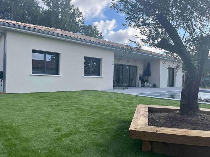 Location de vacances pour 8 personnes, avec jardin ainsi que terrasse et piscine à Le Pian-Médoc - 2