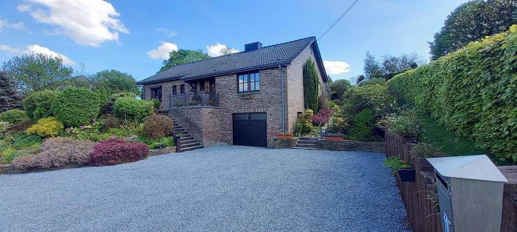 Location de vacances pour 5 personnes, avec vue et jardin dans Champlon - 2