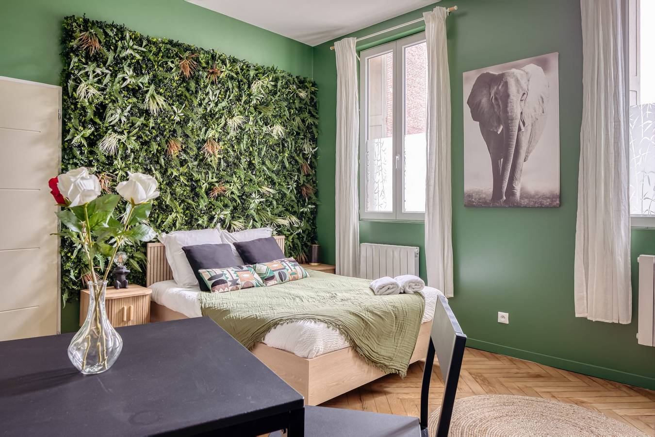 Estudio entero, Chez Guillaume - Studio Jungle rénové balnéo à la gare in Ruan, Región de Rouen