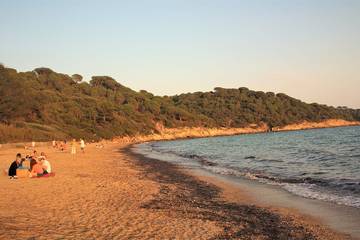 Gîte pour 8 personnes, avec terrasse dans Plage de Gigaro