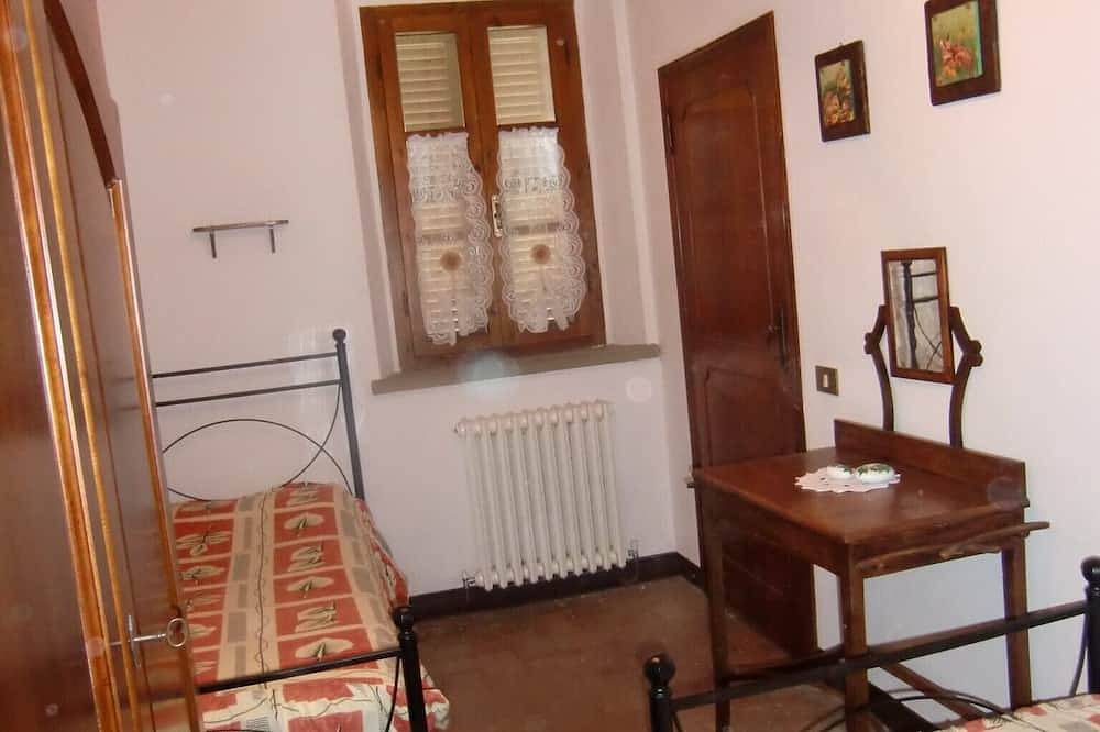 Familienfreundliches, komfortables Ferienhaus mit Privatpool in Meernähe in Montescudaio, Etruskische Küste