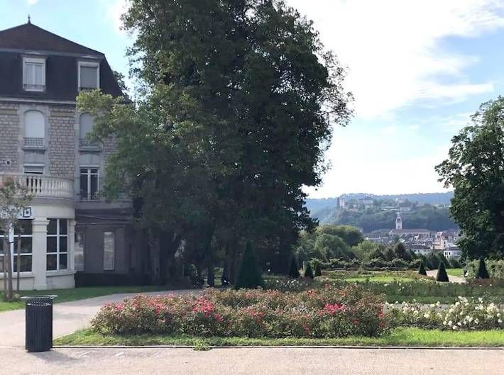 Gîte pour 6 personnes, avec vue dans Gare De Besancon Viotte