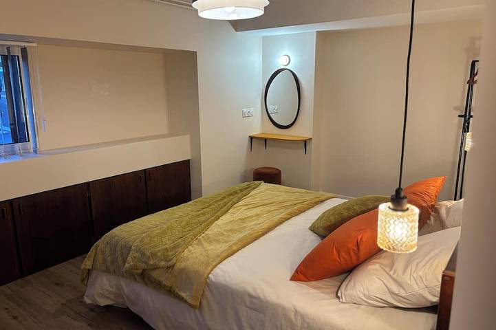 Appartement entier, Le Cozy Loft - 115m2 - 4 pers - Tout confort au cœur de Saint-Lô in Saint-Lô, Région de Saint-Lô