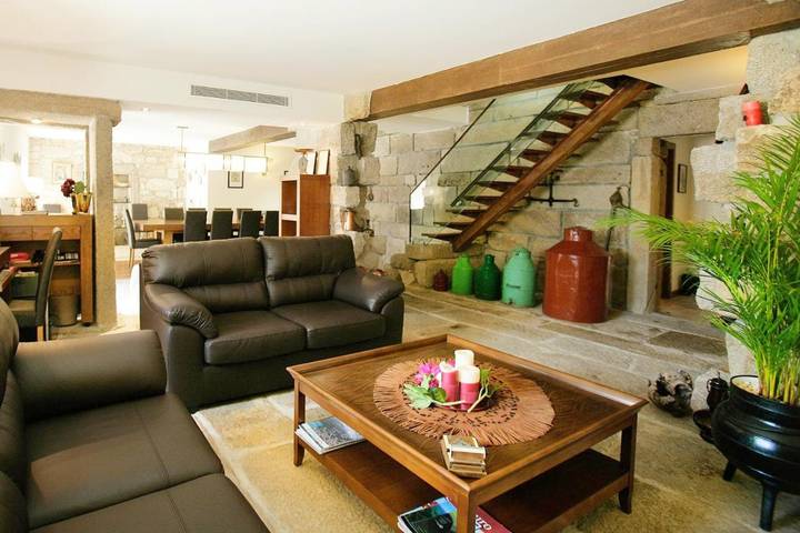 Gîte pour 4 personnes, avec jardin et jacuzzi ainsi que piscine et sauna dans Figueira de Castelo Rodrigo
