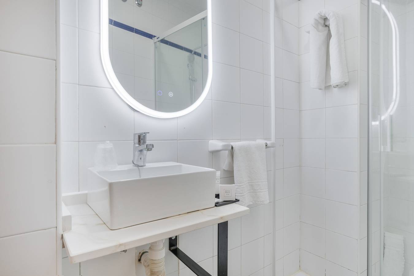 Habitación 'Hostal Santa Catalina 6' con terraza compartida, Wi-Fi y aire acondicionado in Conil de la Frontera, Costa de la Luz