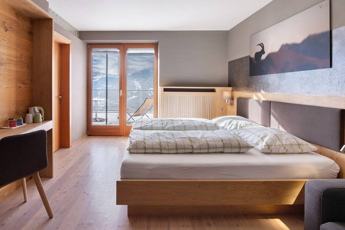 Room 'Mairhof Chavalatsch Lounge - Zi 3' with Mountain View, Terrace & Shared Garden in Schluderns, Saldurkamm