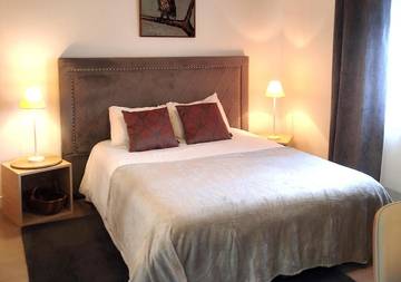 Cottage pour 2 personnes, avec jardin et terrasse à Clamart