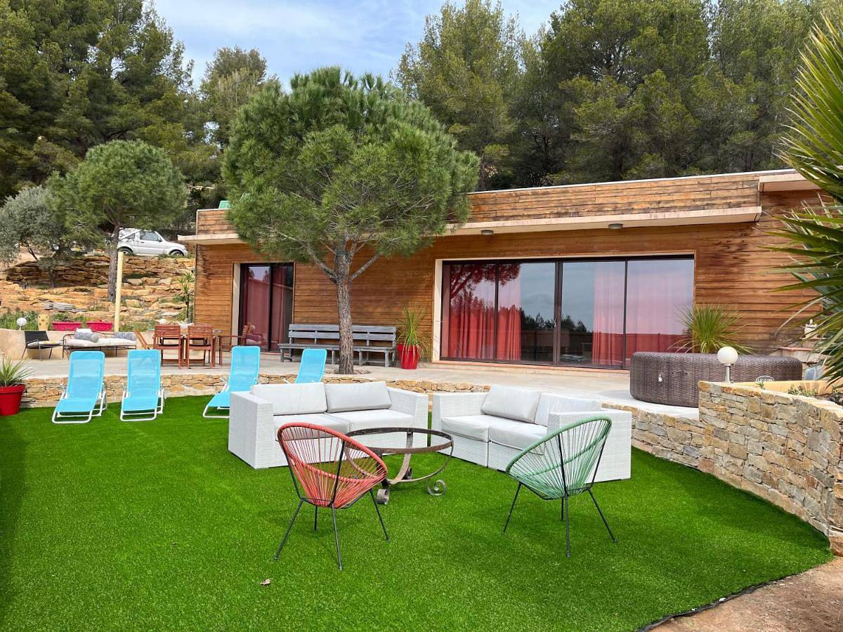 Villa d exception avec Piscine vue mer et jacuzzi sur les hauteurs de La Ciotat in Ceyreste, Région de Marseille