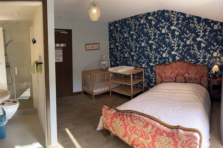 Location de vacances pour 32 personnes, animaux acceptés à Marnay - 2