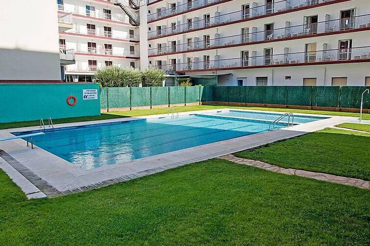 Vakantieappartement voor 5 personen, met tuin en zwembad in Malgrat de Mar