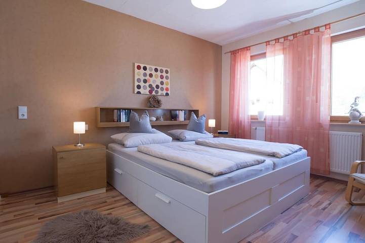 Ganze Wohnung, Beautiful, bright apartment right on the rocky hiking trail in Losheim am See, Saar-Nahe-Bergland