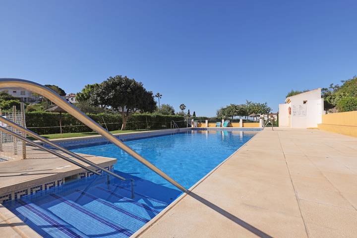 Ganze Wohnung, Ferienwohnung "Fantastischer Meerblick auf 80 qm Terrasse" mit Pool und Wlan in El Faro, Mijas