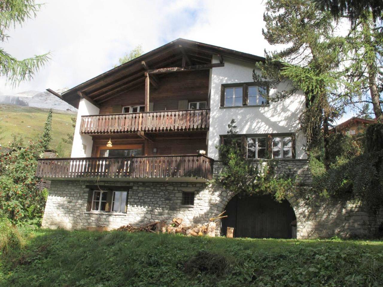 Double Room with Shared Bathroom - Ground Floor in Bagnes, Alpy Valais
