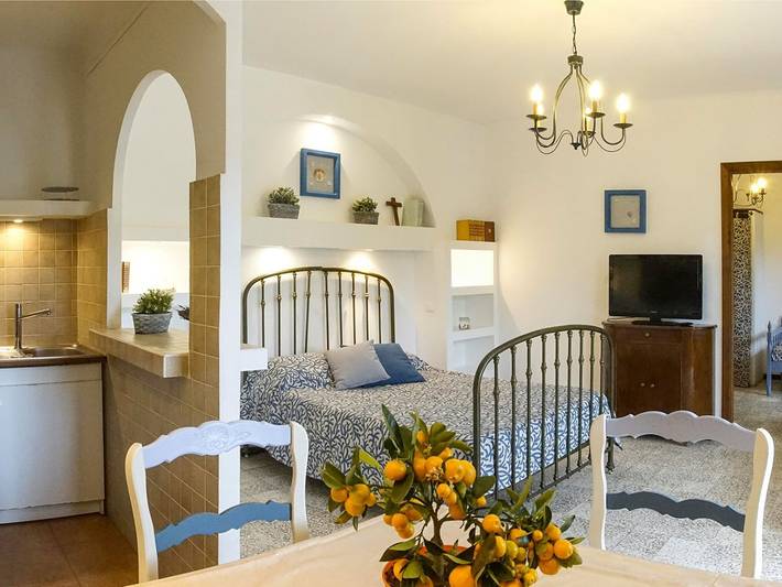 Gîte pour 4 personnes, avec terrasse, animaux acceptés dans La Bergerie - 3