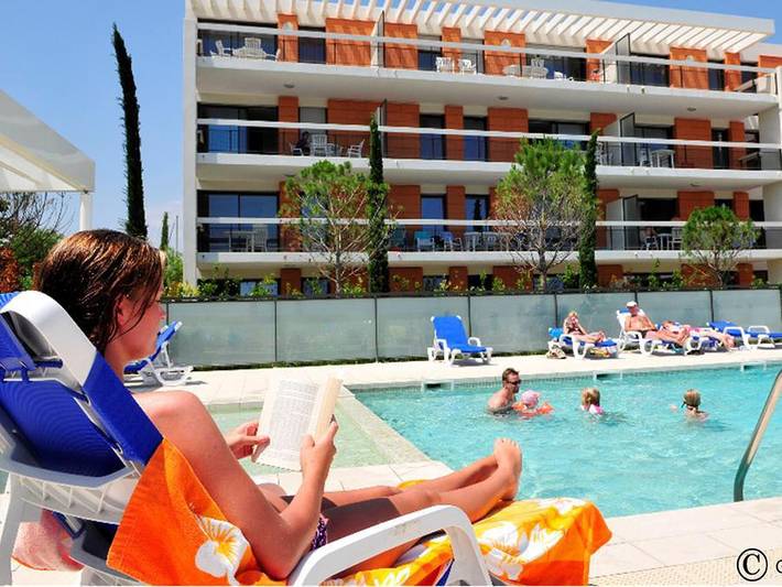 Camping pour 4 personnes, avec Balcon/Terrasse et Bassin pour enfant