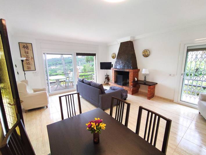 Location de vacances pour 5 personnes, avec terrasse ainsi que jardin et piscine à Sant Feliu de Guíxols - 4