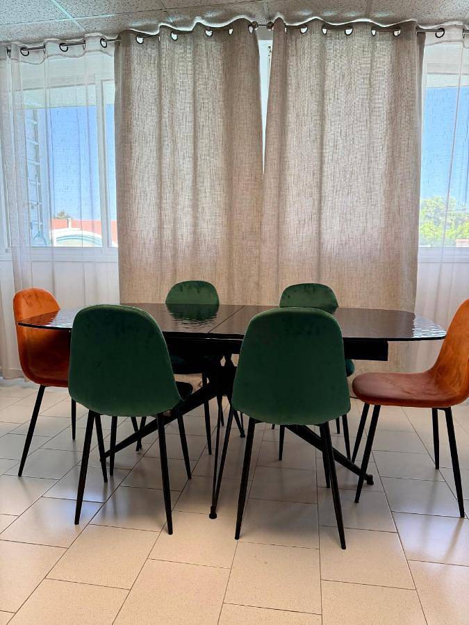 Location de vacances pour 5 personnes, avec Jacuzzi ainsi que Jardin et Piscine à Manduel - 2