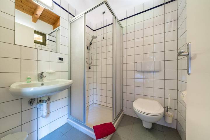 Bungalow für 6 Personen, mit Ausblick und Garten sowie Kinderpool und Pool am Idrosee - 3