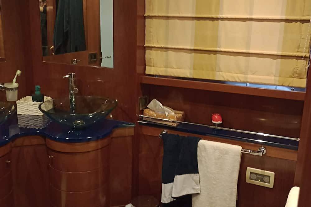 Tamurel 27-Meter Yacht Totally Refitted In 2025,Luxury Cabins in Castellammare (Palermo), Palermo Provinz
