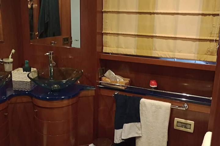 Hausboot für 7 Personen, mit Terrasse in Italien - 4