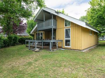 Ferienhaus für 8 Personen, mit Sauna und Garten sowie Terrasse, mit Haustier in Mirow
